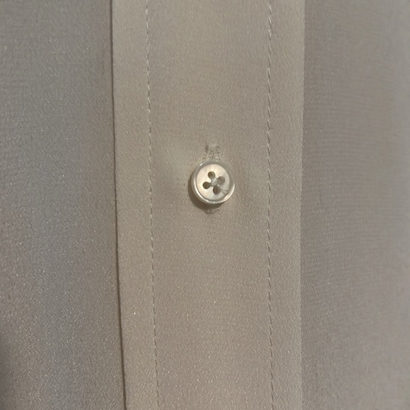 J Crew Short Sleeve Button Up 100% Silk - Picture 4 of 5